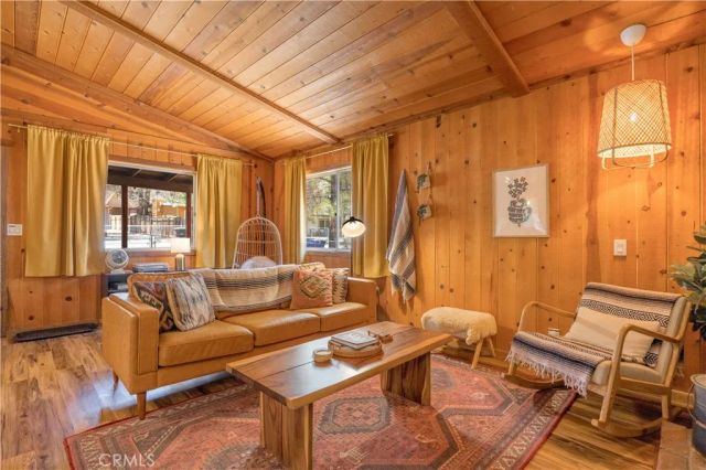 451 Cedar Lane, Sugarloaf, CA 92386