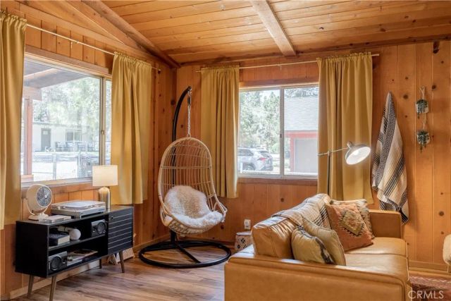 451 Cedar Lane, Sugarloaf, CA 92386