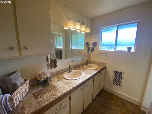 5944 S RIVER Loop, Lincoln City, OR 97367