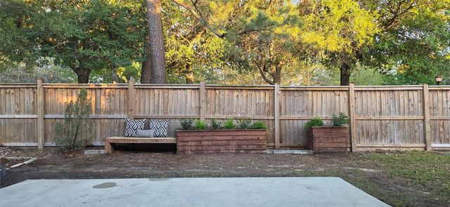 13326 13326 Lake Chesdin, Houston, TX 77044