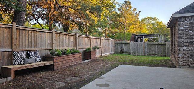 13326 13326 Lake Chesdin, Houston, TX 77044