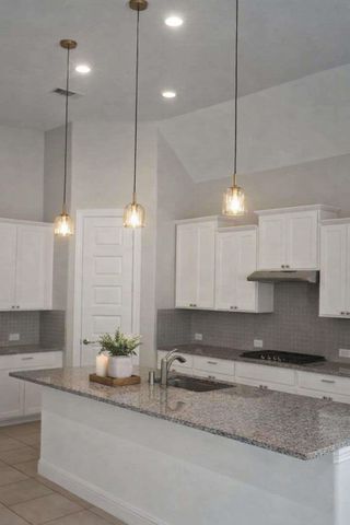 13326 13326 Lake Chesdin, Houston, TX 77044