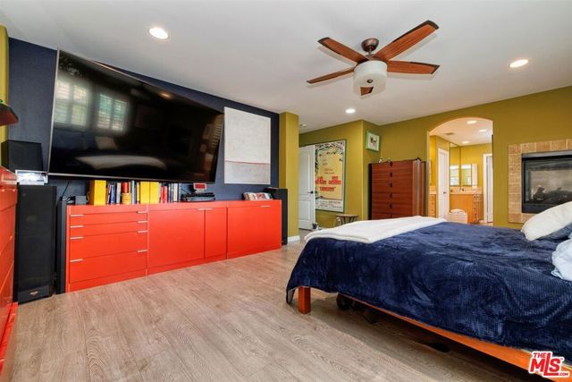 7636 Balasiano Avenue, West Hills, CA 91304