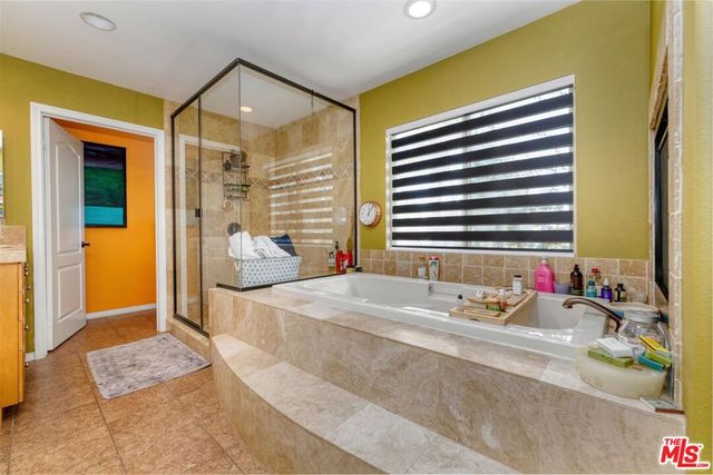 7636 Balasiano Avenue, West Hills, CA 91304