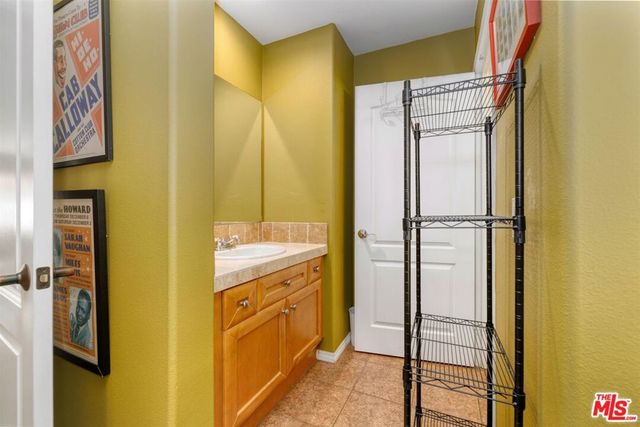 7636 Balasiano Avenue, West Hills, CA 91304