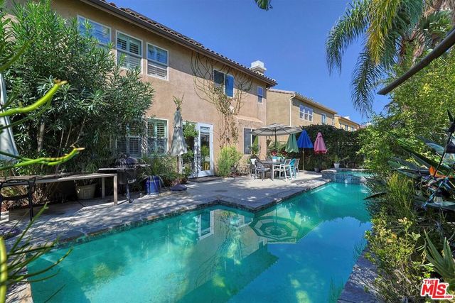 7636 Balasiano Avenue, West Hills, CA 91304