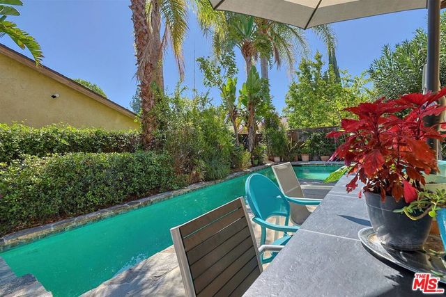 7636 Balasiano Avenue, West Hills, CA 91304