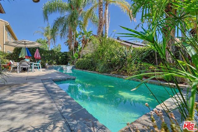7636 Balasiano Avenue, West Hills, CA 91304