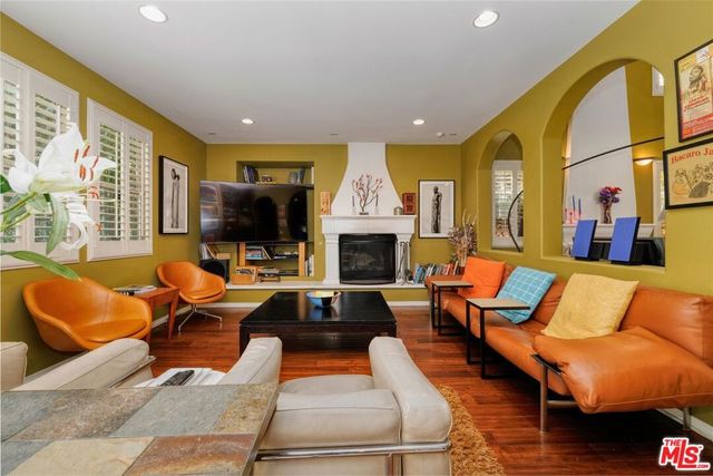 7636 Balasiano Avenue, West Hills, CA 91304
