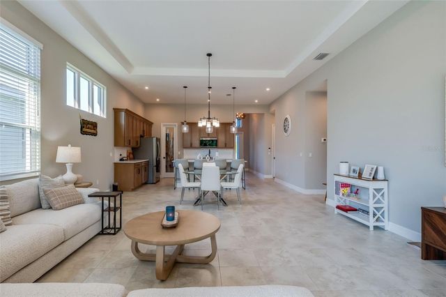 887 LAKE HILL WAY, Deland, FL 32724