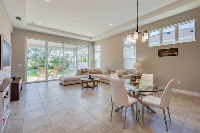 887 LAKE HILL WAY, Deland, FL 32724