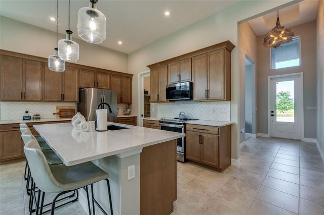 887 LAKE HILL WAY, Deland, FL 32724