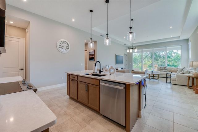 887 LAKE HILL WAY, Deland, FL 32724