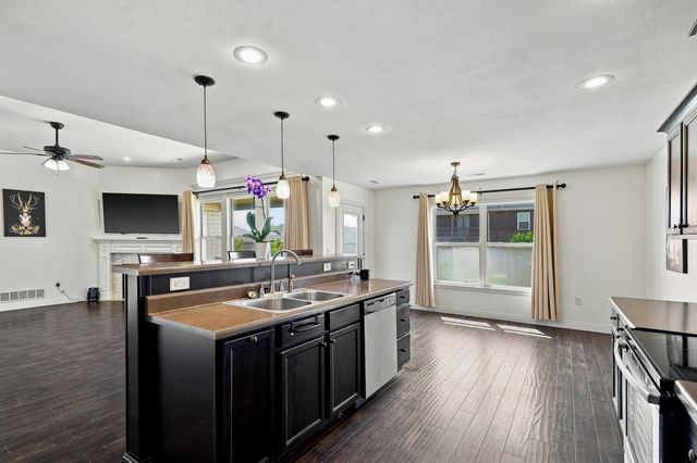 3700 ATWOOD CT, Columbia, MO 65202