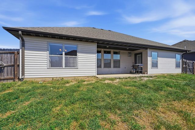 3700 ATWOOD CT, Columbia, MO 65202