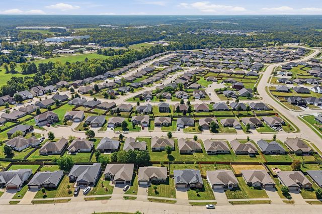 3700 ATWOOD CT, Columbia, MO 65202