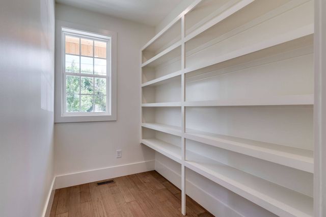 3011 Harlin Dr, Nashville, TN 37211