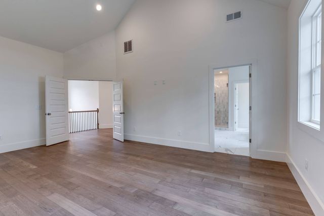 3011 Harlin Dr, Nashville, TN 37211