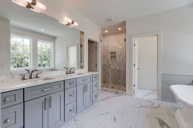 3011 Harlin Dr, Nashville, TN 37211