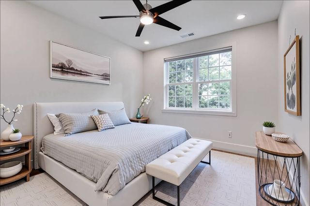 3011 Harlin Dr, Nashville, TN 37211