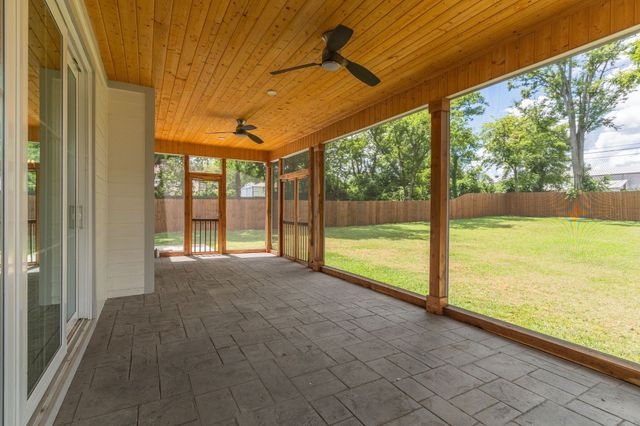 3011 Harlin Dr, Nashville, TN 37211