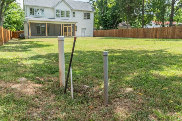 3011 Harlin Dr, Nashville, TN 37211