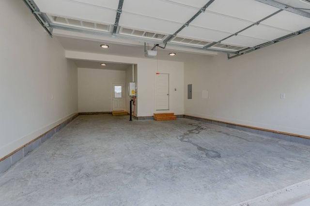 3011 Harlin Dr, Nashville, TN 37211