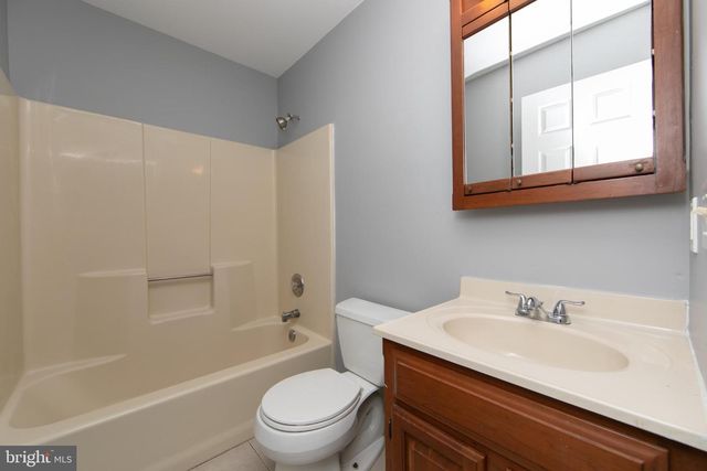 131 CROSSINGS WAY, Lindenwold, NJ 08021