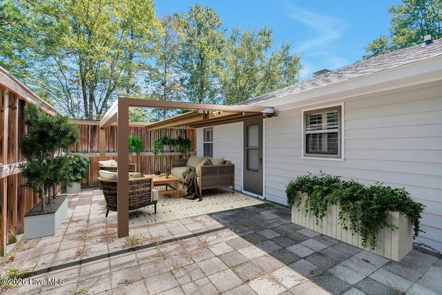 207 Whispering Pines Court, Hampstead, NC 28443