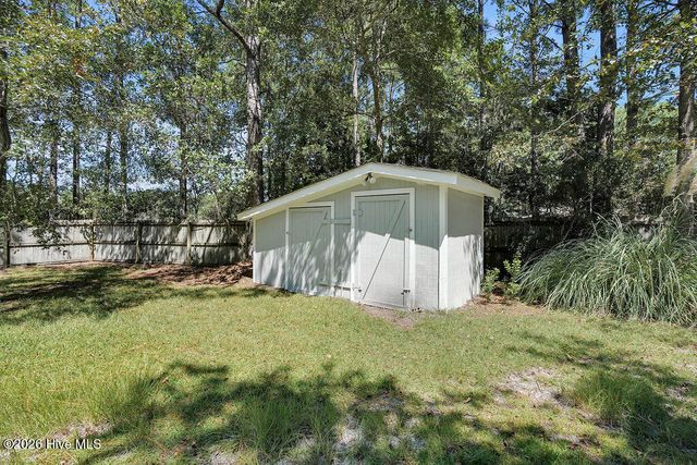 207 Whispering Pines Court, Hampstead, NC 28443