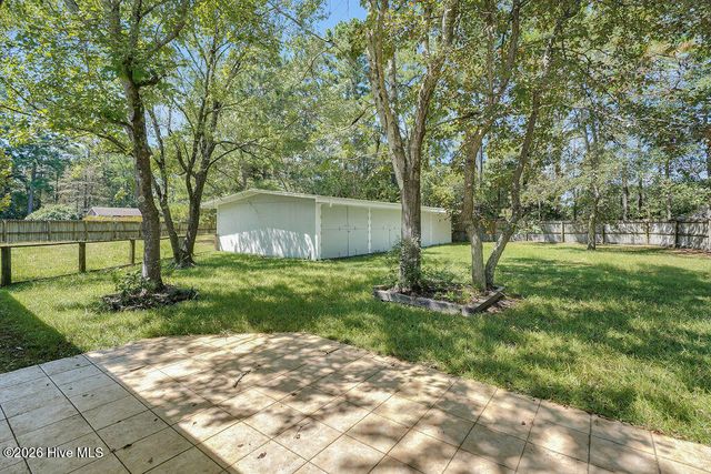 207 Whispering Pines Court, Hampstead, NC 28443