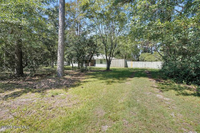 207 Whispering Pines Court, Hampstead, NC 28443