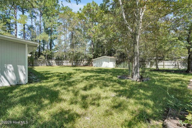 207 Whispering Pines Court, Hampstead, NC 28443