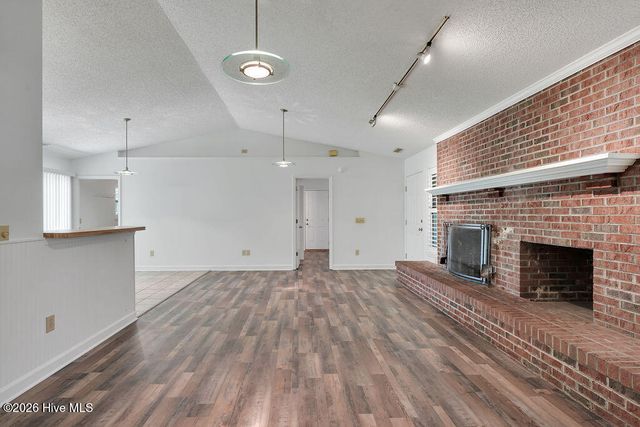 207 Whispering Pines Court, Hampstead, NC 28443