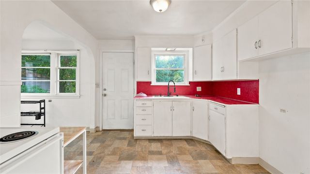 1307 N 32nd Street, Renton, WA 98056