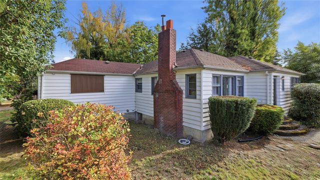 1307 N 32nd Street, Renton, WA 98056