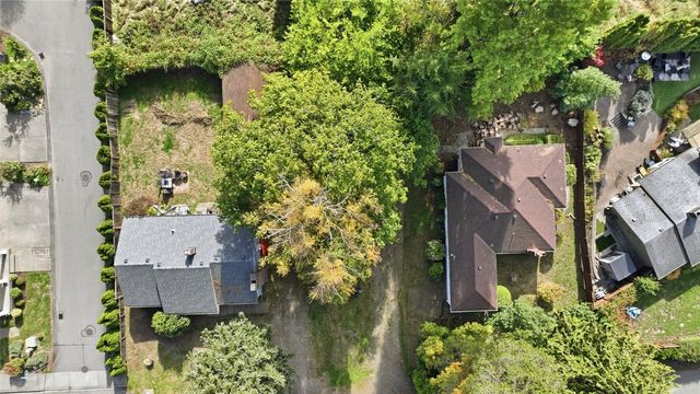 1307 N 32nd Street, Renton, WA 98056