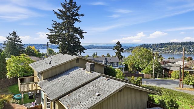 1307 N 32nd Street, Renton, WA 98056