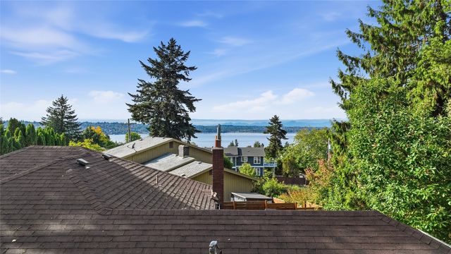 1307 N 32nd Street, Renton, WA 98056