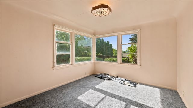 1307 N 32nd Street, Renton, WA 98056