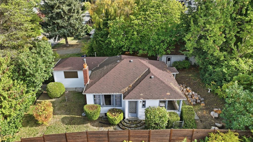 1307 N 32nd Street, Renton, WA 98056