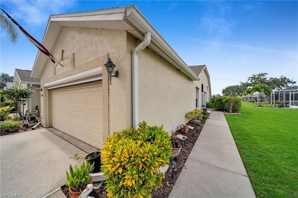 5500 Whitten DR # 8, Naples, FL 34104