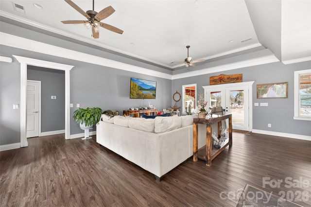 210 florham Drive, Dallas, NC 28034