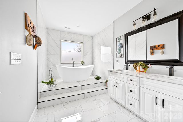 210 florham Drive, Dallas, NC 28034