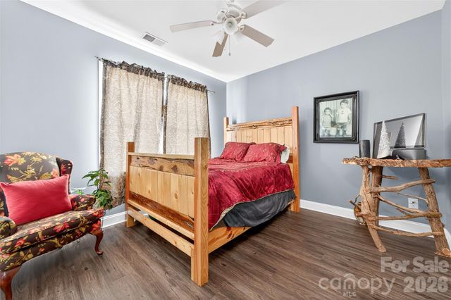 210 florham Drive, Dallas, NC 28034