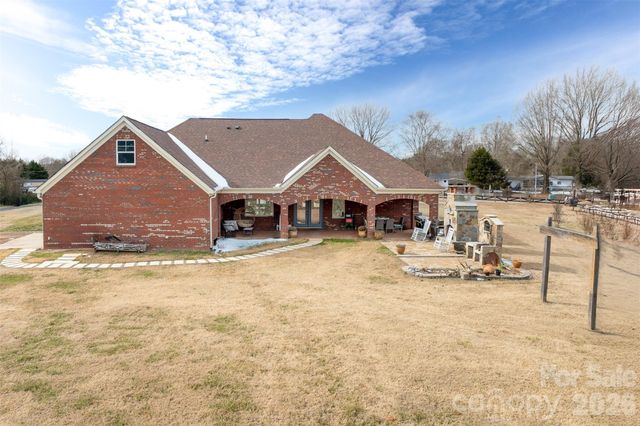 210 florham Drive, Dallas, NC 28034