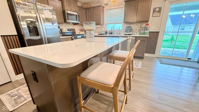 2221 Wonder Creek Drive, Whitestown, IN 46075
