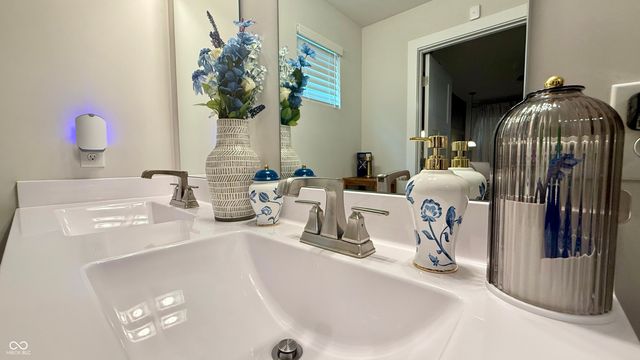 2221 Wonder Creek Drive, Whitestown, IN 46075