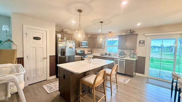 2221 Wonder Creek Drive, Whitestown, IN 46075