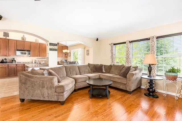 330 Veneto, Bloomingdale, IL 60108